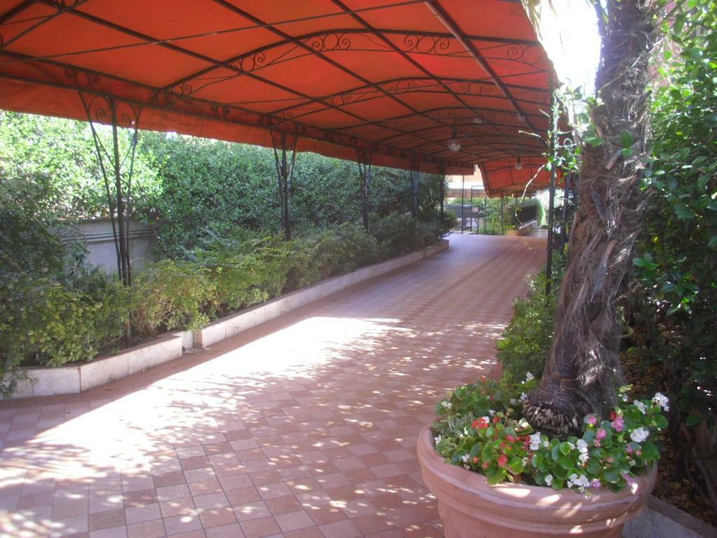 Lovely Little Apartment In Via Aurelia روما المظهر الخارجي الصورة